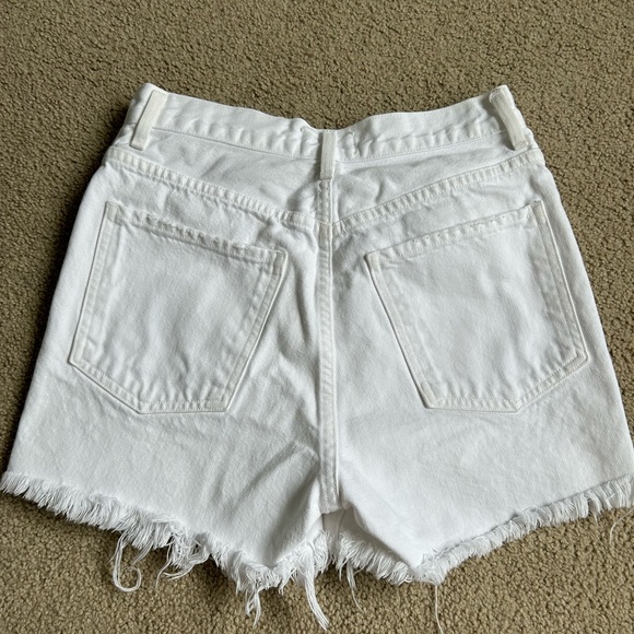 AGOLDE white high rise button fly shorts. - Picture 2 of 3